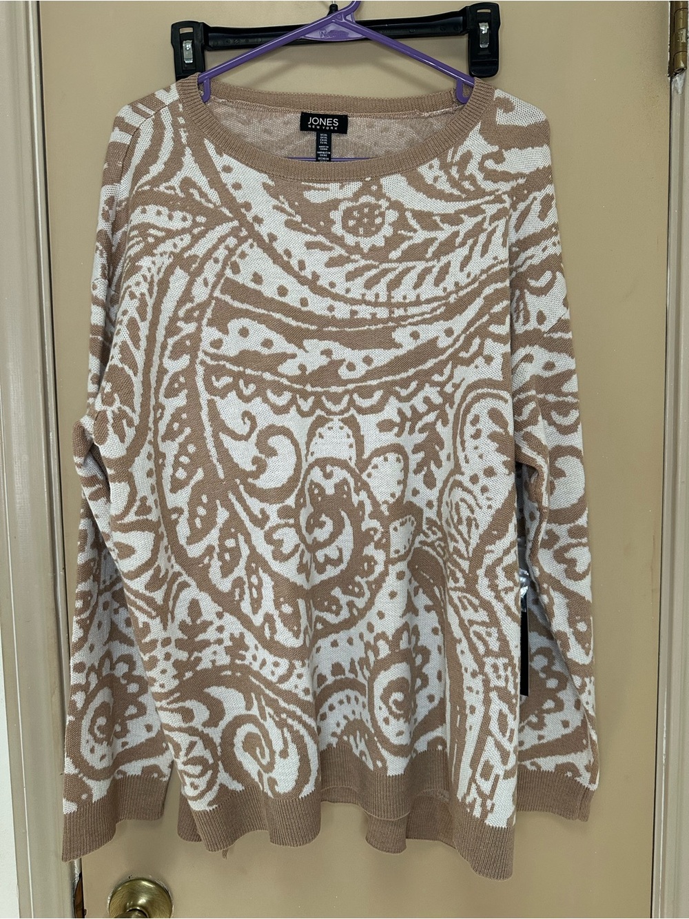 Jones New York Beige and White Paisley Knit Pullover